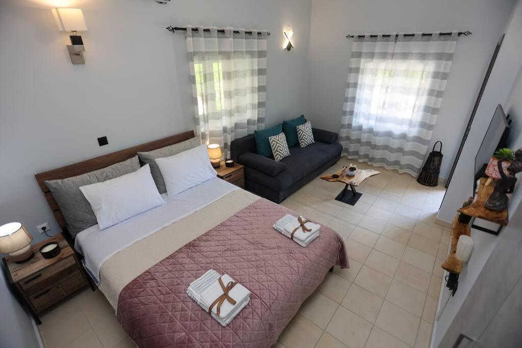 Fox Studio, Corfu * Alepou